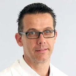 Porträt DR. MED. JÖRG FRISCHKNECHT